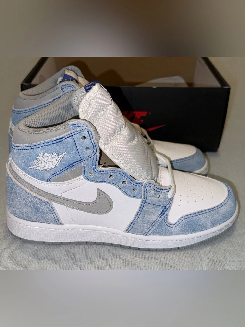 Nike Air Jordan 1 Retro OGs, Hyper Royal/White, Size 4Y/5.5W, never worn shoes!